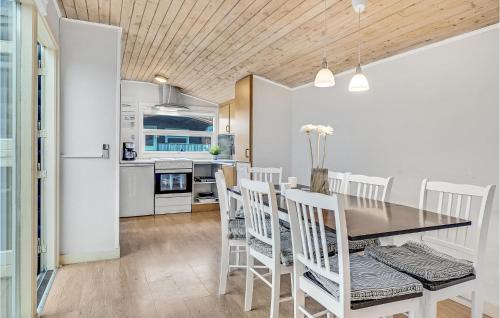 Hanstholm House | Lovely Home In Hanstholm With Kitchen