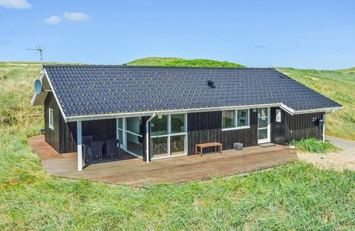 Vrist Strand House | Lovely home in Harboøre with sauna