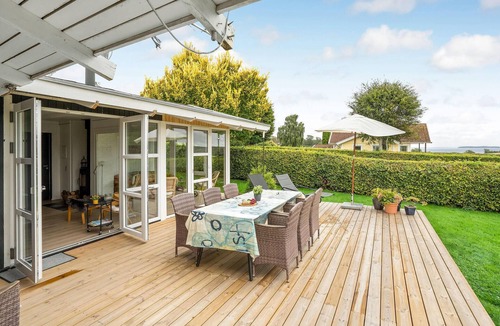 Hejlsminde Strand House | Lovely home in Hejls with WiFi