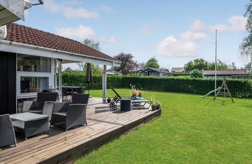 Hejlsminde House | Lovely home in Hejls with sauna