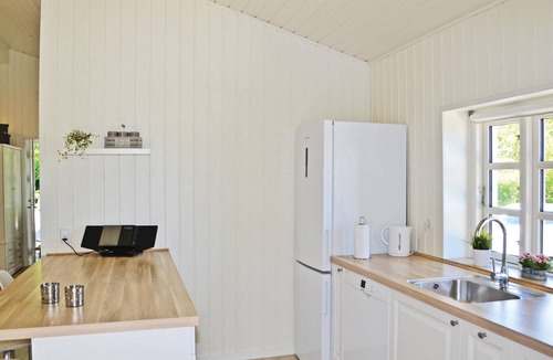 Hornslet House | Lovely home in Hornslet with kitchen