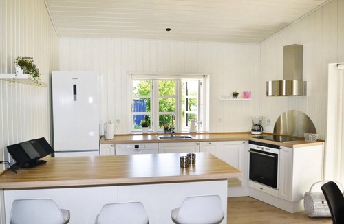 Hornslet House | Lovely home in Hornslet with kitchen