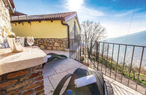 Obrs House | Lovely home in Moscenicka Draga with WiFi