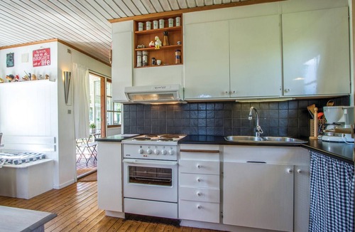 Østerskov House | Lovely home in Humble with kitchen