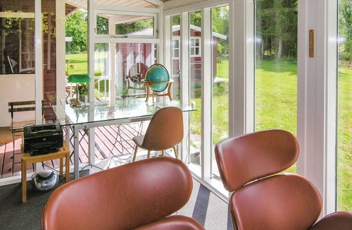 Østerskov House | Lovely home in Humble with kitchen