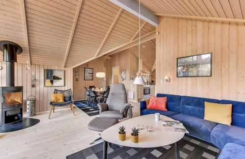 Bjerregaard House | Lovely home in Hvide Sande with sauna