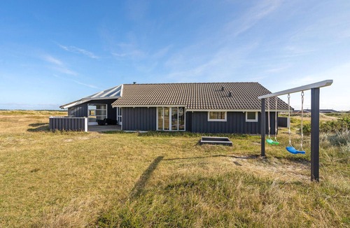 Hvide Sande House | Lovely home in Hvide Sande with sauna