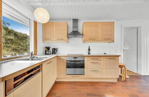 Nørre Lyngvig House | Lovely home in Hvide Sande with WiFi