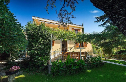 Jadranovo House | Lovely home in Jadranovo