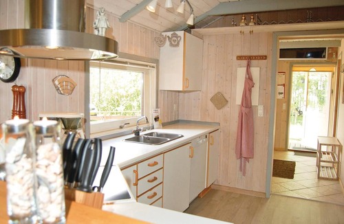 Pøt Strandby House | Lovely home in Juelsminde with sauna