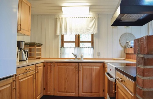 Juelsminde House | Lovely home in Juelsminde with kitchen