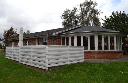 Juelsminde House | Lovely home in Juelsminde with kitchen