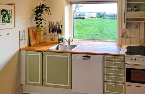 Karby House | Lovely home in Karby with WiFi