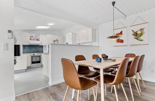 Skødshoved Strand House | Lovely home in Knebel with kitchen