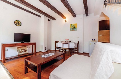 Kraljevica House | Lovely home in Kraljevica with WiFi