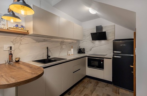 Kraljevica House | Lovely home in Kraljevica with WiFi
