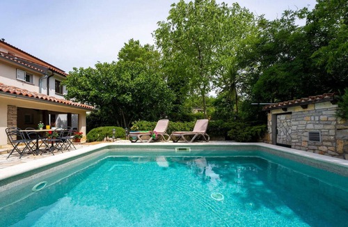 Vozilici House | Lovely home in Krsan with WiFi
