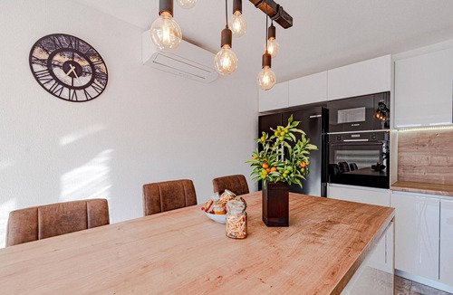 Kuciste House | Lovely home in Kuciste
