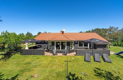 Trend House | Lovely home in Løgstør with sauna