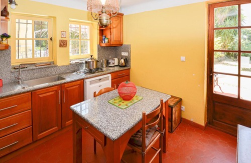 La Garde House | Lovely home in La Garde with kitchen