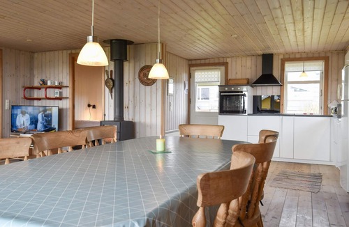 Lemvig House | Lovely home in Lemvig with house sea view