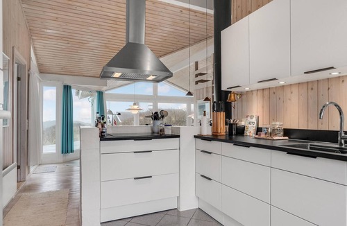 Grønhøj House | Lovely home in Løkken with sauna