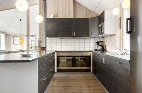 Nr. Lyngby Strand House | Lovely home in Løkken with sauna