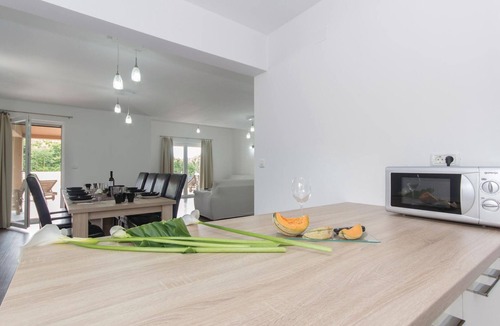 Filipana House | Lovely home in Marcana