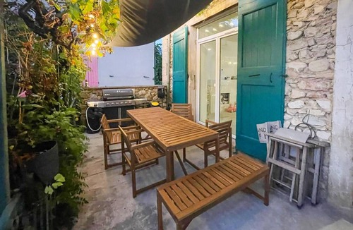 Menglon House | Lovely home in Menglon with kitchen