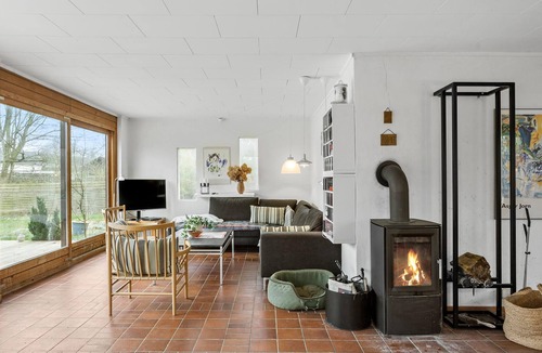 Mern House | Lovely home in Mern with WiFi