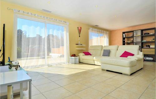Mornas House | Lovely Home In Mornas