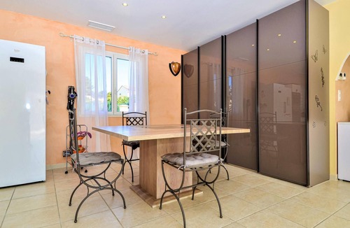 Mornas House | Lovely home in Mornas