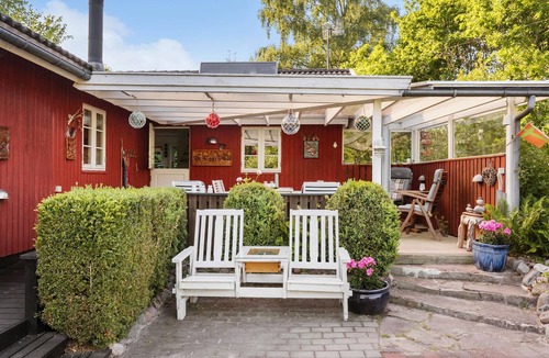 Bedegaard House | Lovely home in Nexø with WiFi