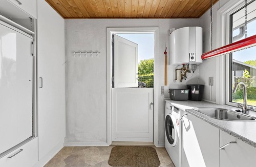 Saksild Strand House | Lovely home in Odder with WiFi