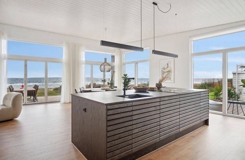 Saksild Strand House | Lovely home in Odder with WiFi