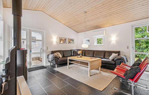 Jegum House | Lovely Home In Oksbøl With Sauna