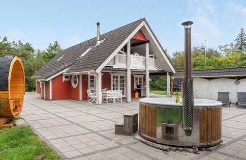 Jegum House | Lovely home in Oksbøl with sauna