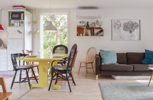 Olsted House | Lovely home in ølsted with WiFi