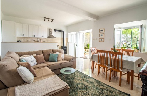 Orasac House | Lovely home in Orasac with WiFi
