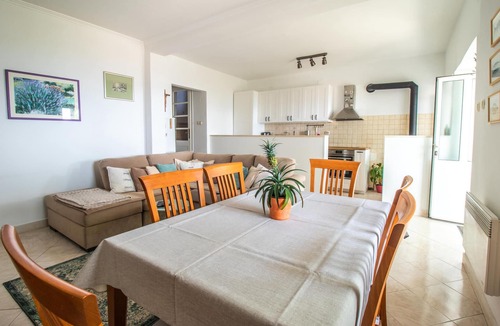 Orasac House | Lovely home in Orasac with WiFi
