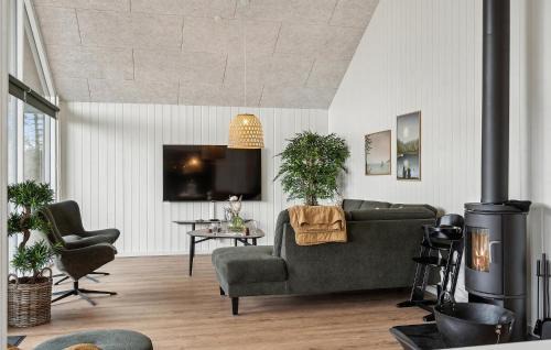 Hasmark Strand House | Lovely Home In Otterup With Sauna