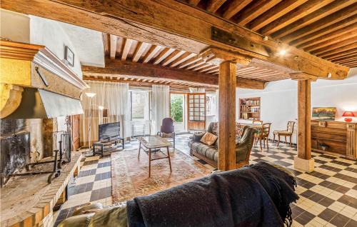 Oye House | Lovely Home In Oyé With Kitchen