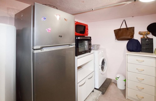 Valpaja House | Lovely home in Peri with WiFi