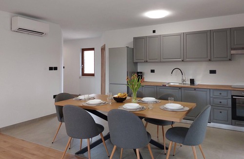 Pican House | Lovely home in Podpican