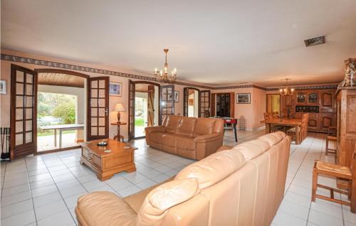 Prades House | Lovely Home In Prades