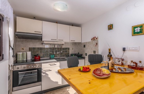 Prezid House | Lovely home in Prezid with WiFi