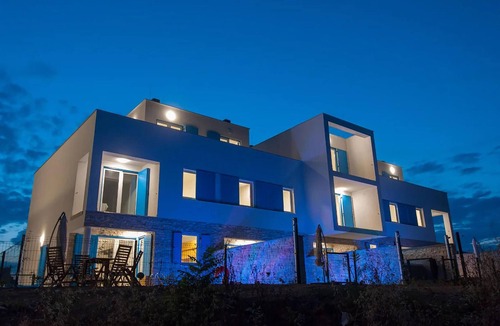 Privlaka House | Lovely home in Privlaka with sauna