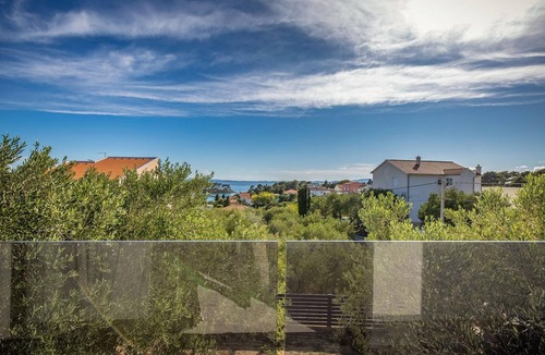 Banjol House | Lovely home in Rab with WiFi