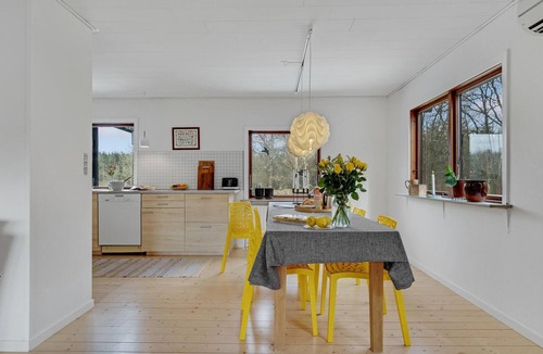 Frederikshab House | Lovely home in Randbøl with kitchen