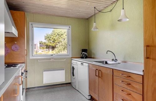 Klegod House | Lovely home in Ringkøbing with kitchen